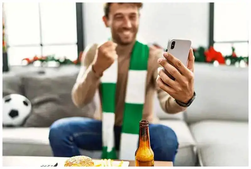 Calcio e Casinò: Come la Passione e la Strategia Uniscono Due Mondi Calcio e Casinò: Come la Passione e la Strategia Uniscono Due Mondi